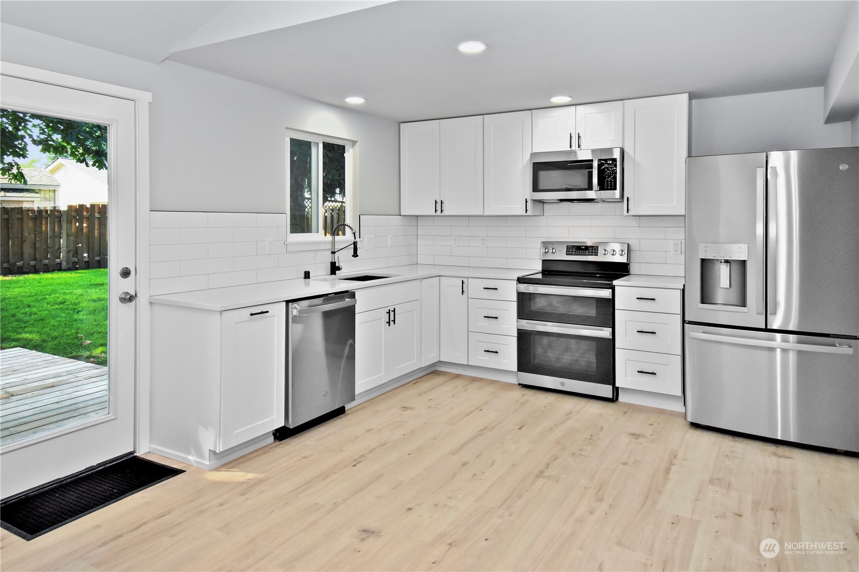 21214 3rd Avenue West Bothell, WA 98021 - Photo 10 of 40