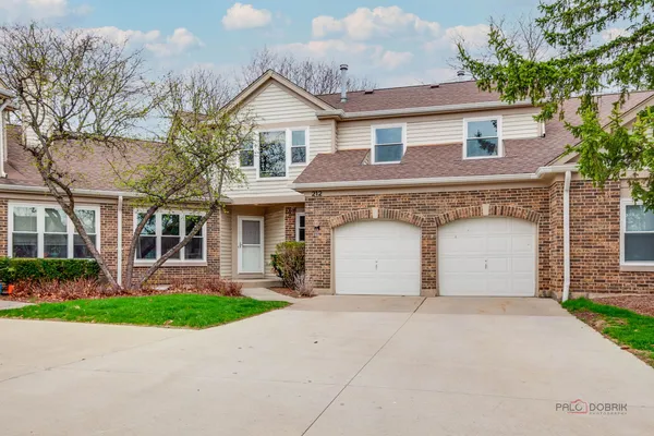 $625,000 | 212 Willow Parkway, Buffalo Grove, IL 60089