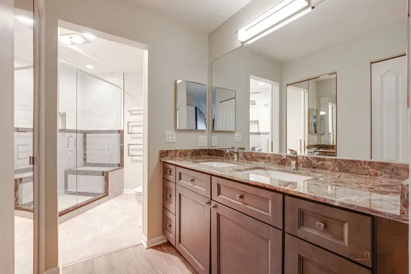 $625,000 | 212 Willow Parkway, Buffalo Grove, IL 60089