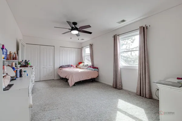 $625,000 | 212 Willow Parkway, Buffalo Grove, IL 60089