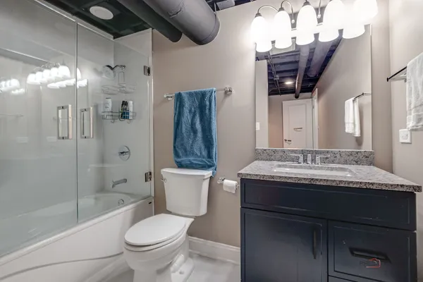 $625,000 | 212 Willow Parkway, Buffalo Grove, IL 60089