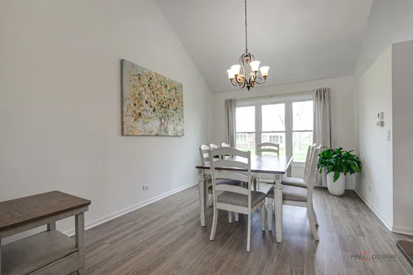 $625,000 | 212 Willow Parkway, Buffalo Grove, IL 60089