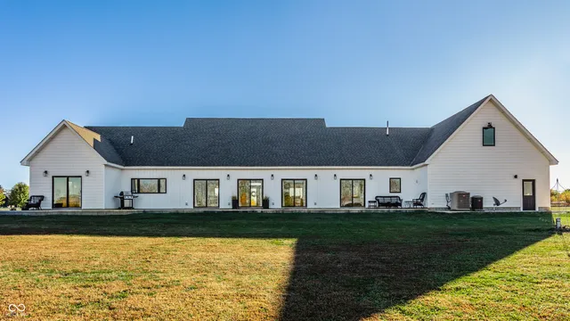 $1,499,000 | 6186 North 50 East, Fortville, IN 46040