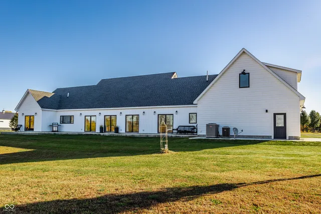 $1,499,000 | 6186 North 50 East, Fortville, IN 46040