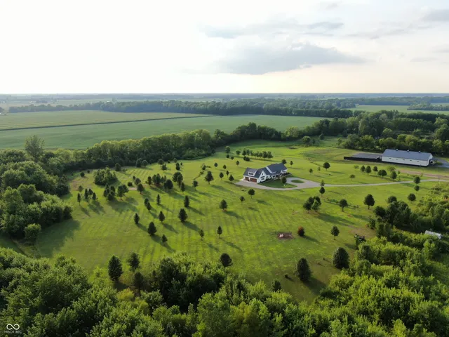 $1,499,000 | 6186 North 50 East, Fortville, IN 46040