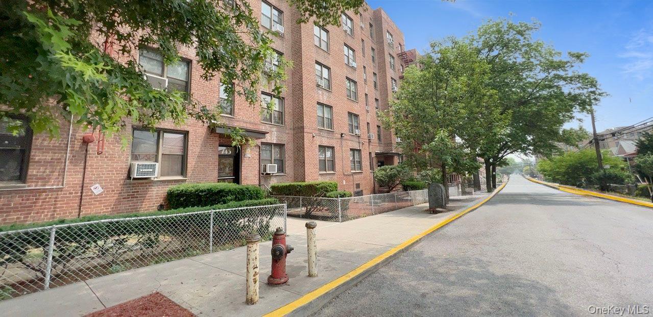 745 East 231st Street, Unit 1F Bronx, NY 10466 - Photo 2 of 15