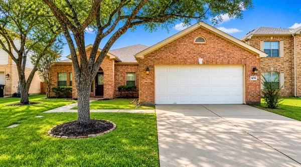 $2,595 | 16715 Bending Creek Lane, Friendswood, TX 77546