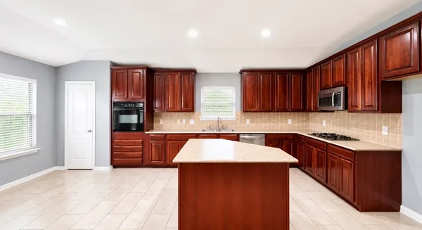 $2,595 | 16715 Bending Creek Lane, Friendswood, TX 77546