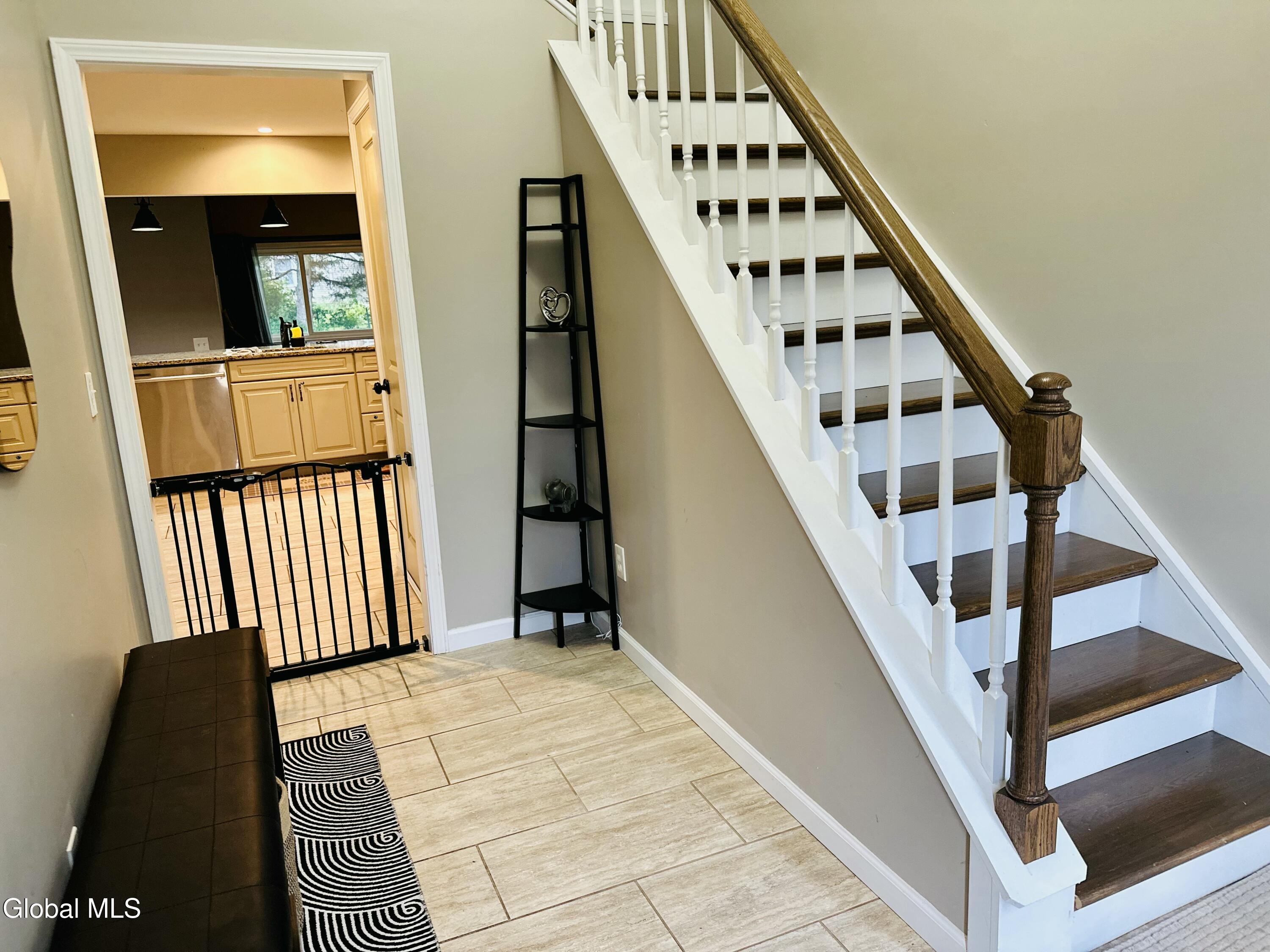 3219 Williams Street Rotterdam, NY 12306 - Photo 2 of 22 Interior_01