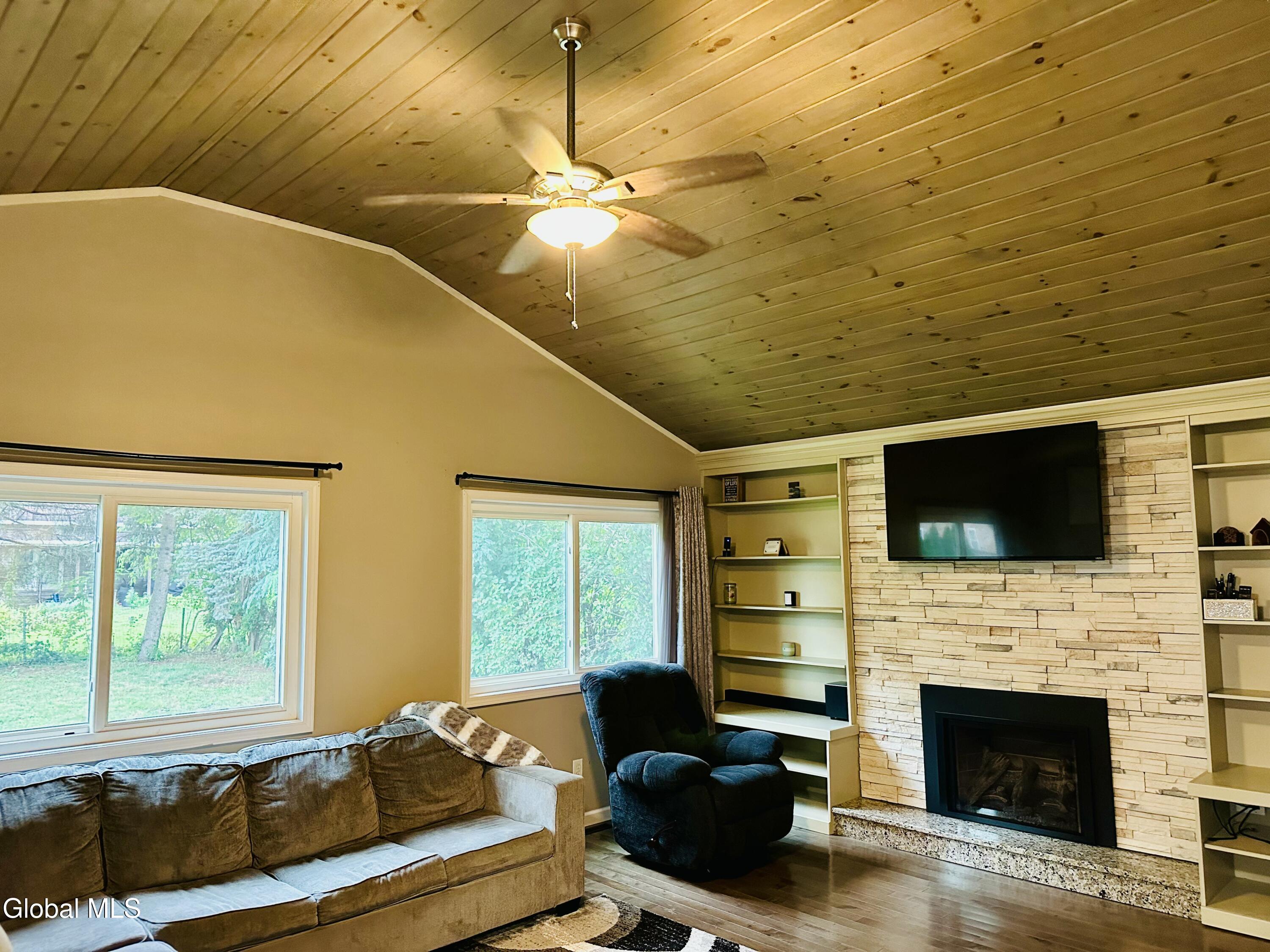 3219 Williams Street Rotterdam, NY 12306 - Photo 9 of 22 Interior_09