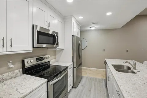 $234,900 | 39650 US Highway 19 North, Unit 135, Tarpon Springs, FL 34689