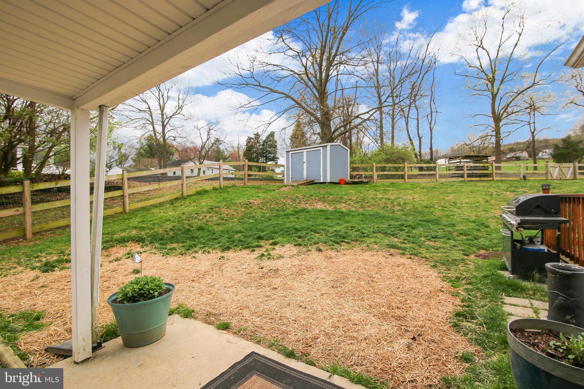 7734 Edgewood Church Road Frederick, MD 21702 - Photo 15 of 32 Covered patio