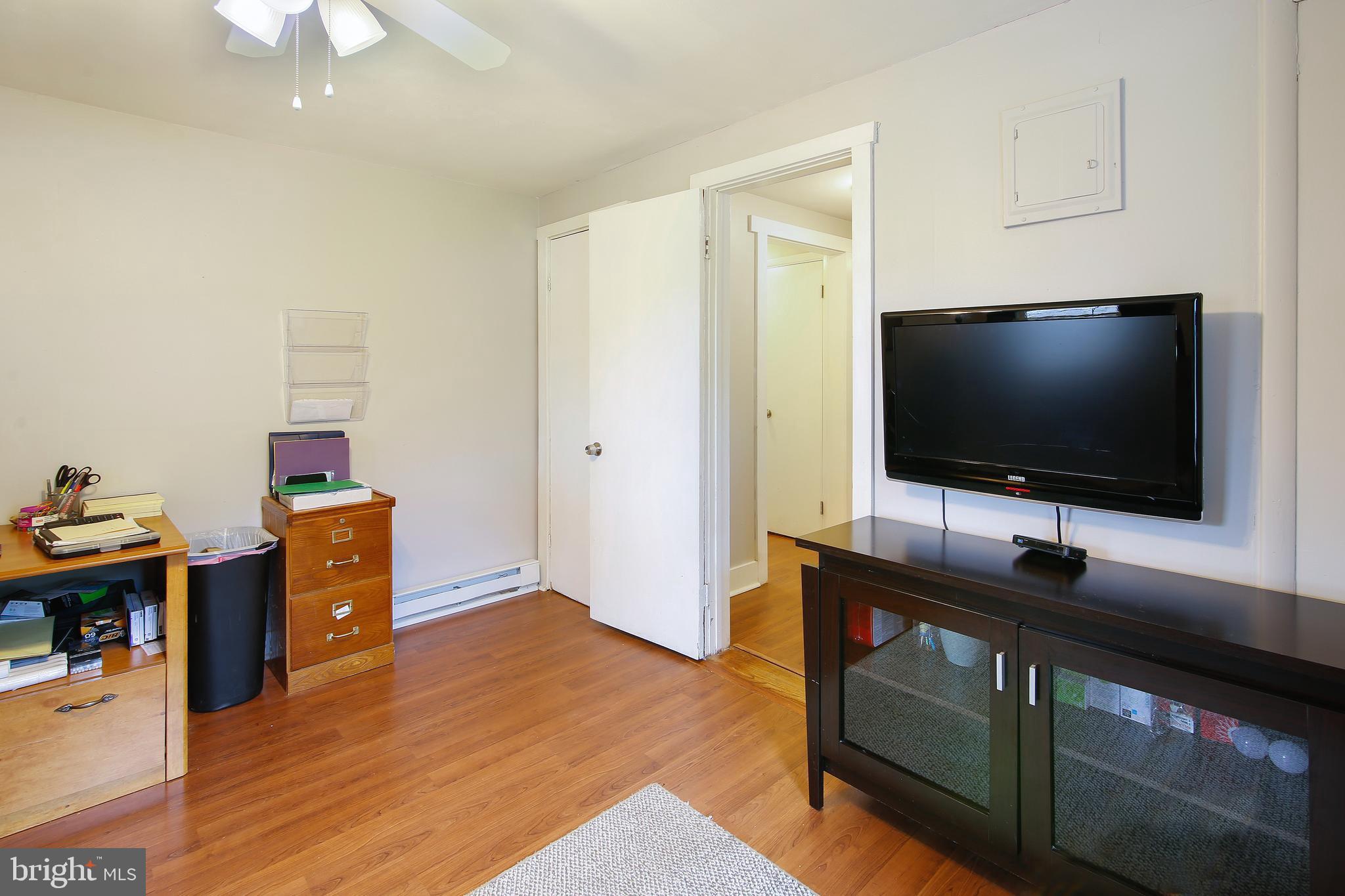 7734 Edgewood Church Road Frederick, MD 21702 - Photo 23 of 32 Second main level bedroom with closet