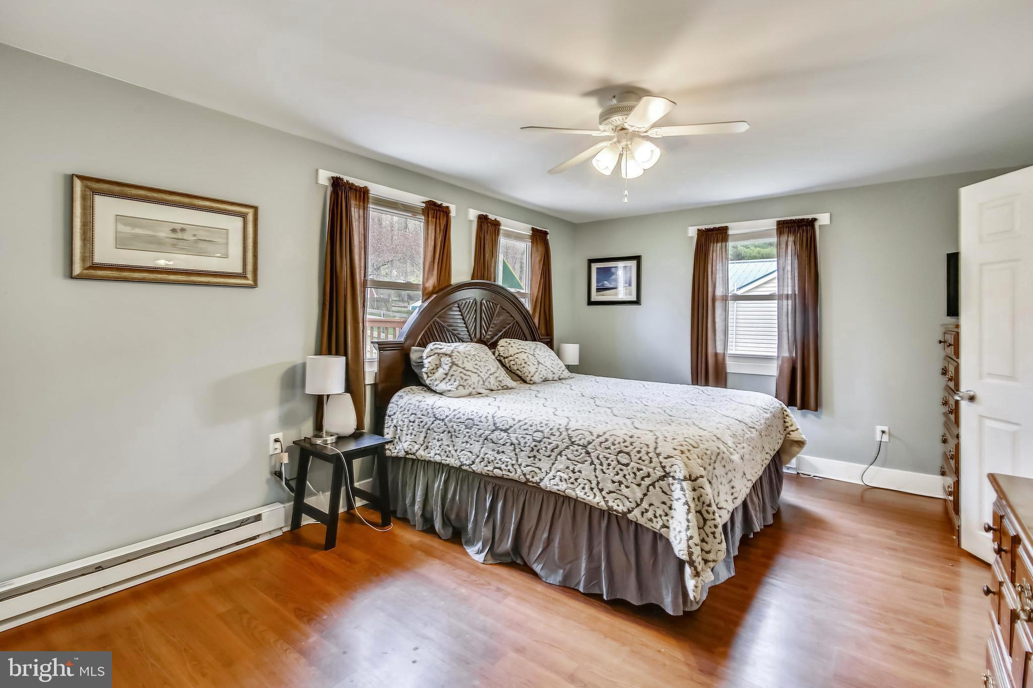 7734 Edgewood Church Road Frederick, MD 21702 - Photo 6 of 32 Spacious main level master bedroom