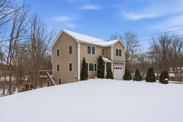 $469,900 | 116 Granville Road, Southwick, MA 01077