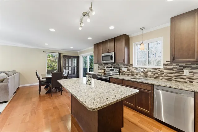 $469,900 | 116 Granville Road, Southwick, MA 01077