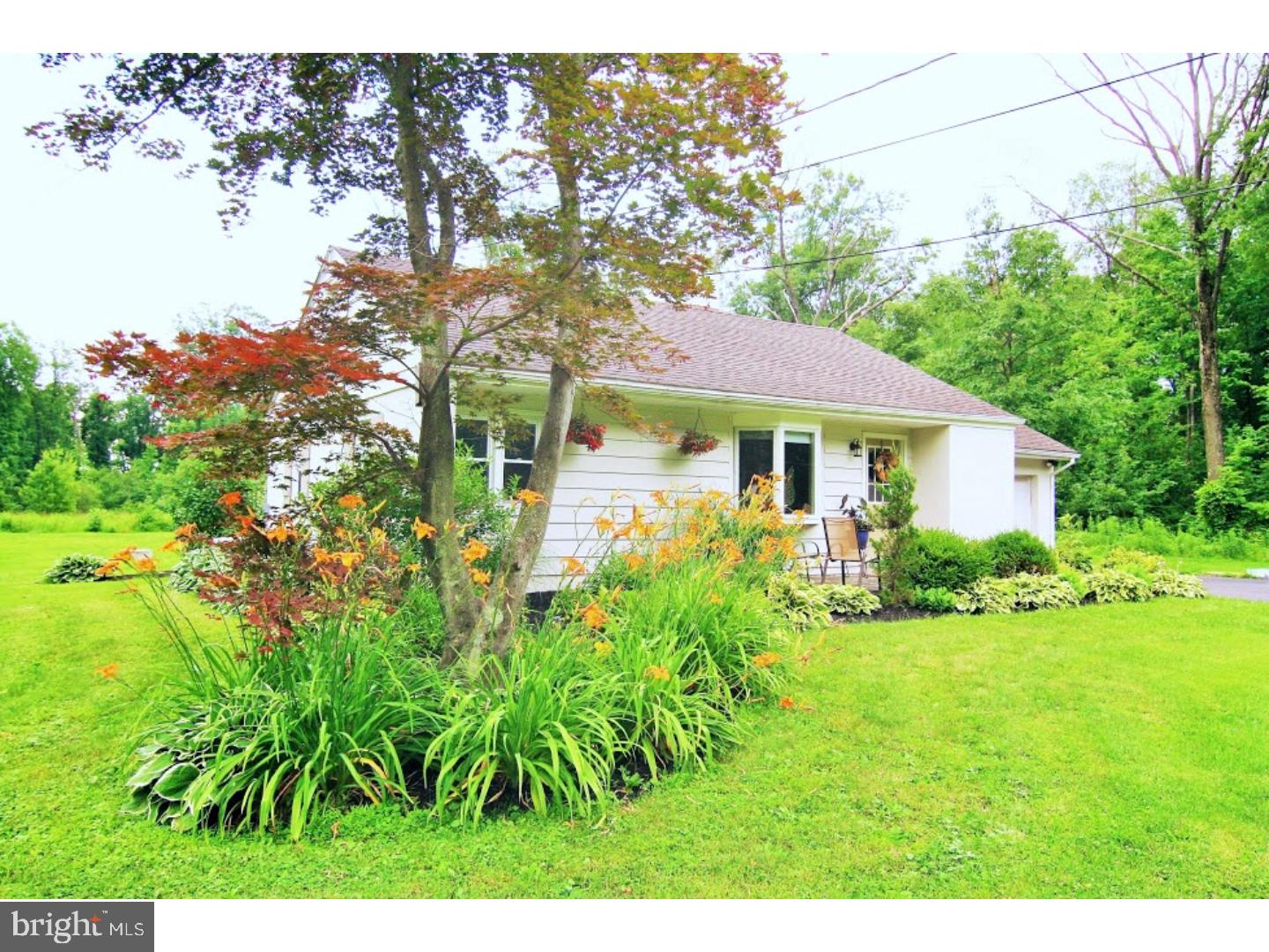 2049 Bedminster Road Perkasie, PA 18944 - Photo 3 of 24
