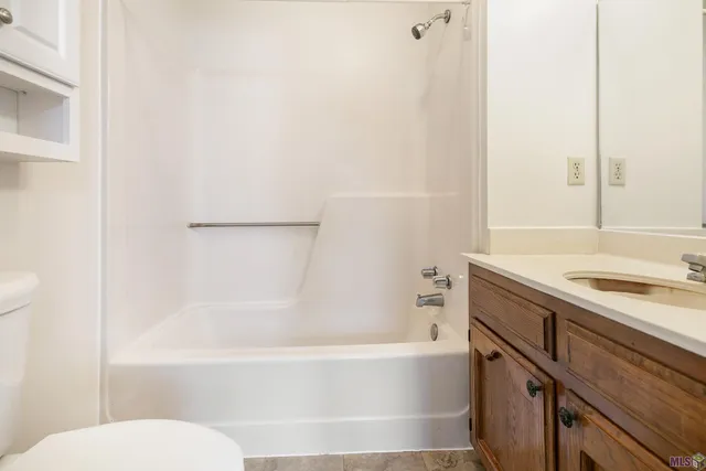 $89,000 | 8091 Bayou Fountain Avenue, Unit 402, Baton Rouge, LA 70820