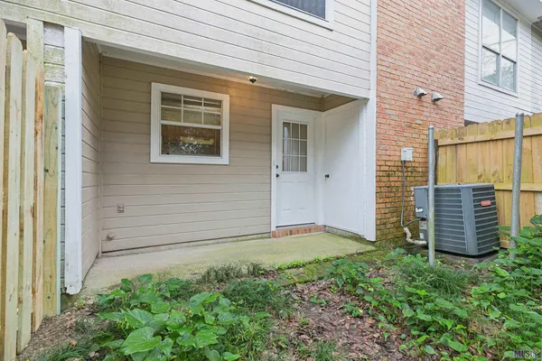$83,500 | 8091 Bayou Fountain Avenue, Unit 402, Baton Rouge, LA 70820