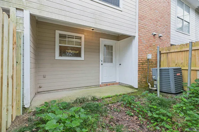 $89,000 | 8091 Bayou Fountain Avenue, Unit 402, Baton Rouge, LA 70820