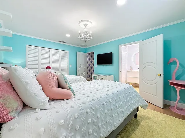 $9,500 | 8693 15th Street North, St. Petersburg, FL 33702