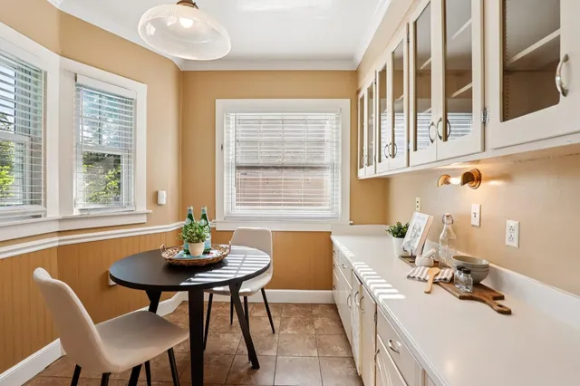 $949,000 | 2200 2nd Avenue, Sacramento, CA 95818