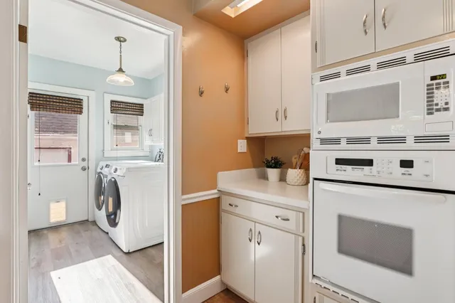 $949,000 | 2200 2nd Avenue, Sacramento, CA 95818