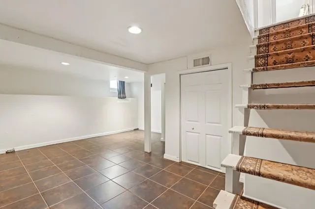 $949,000 | 2200 2nd Avenue, Sacramento, CA 95818