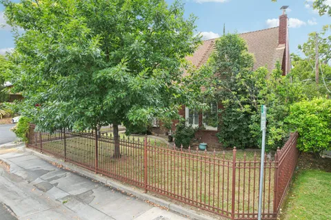 $899,000 | 2200 2nd Avenue, Sacramento, CA 95818