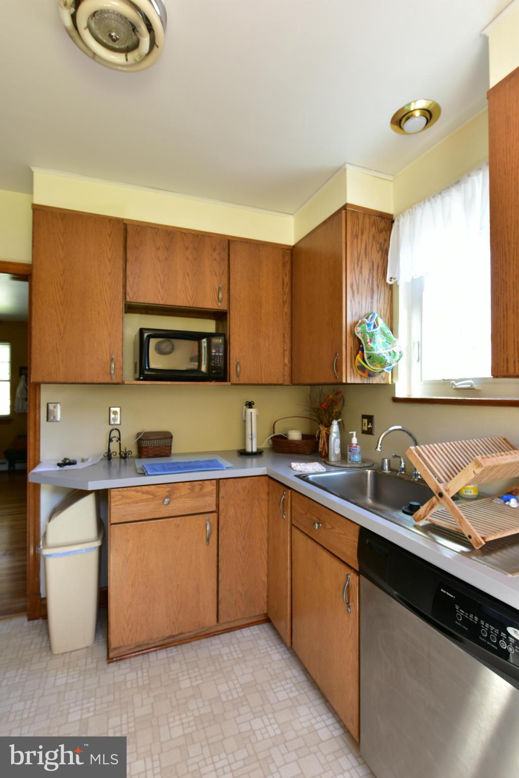 2027 Middleborough Road Essex, MD 21221 - Photo 16 of 24 Kitchen
