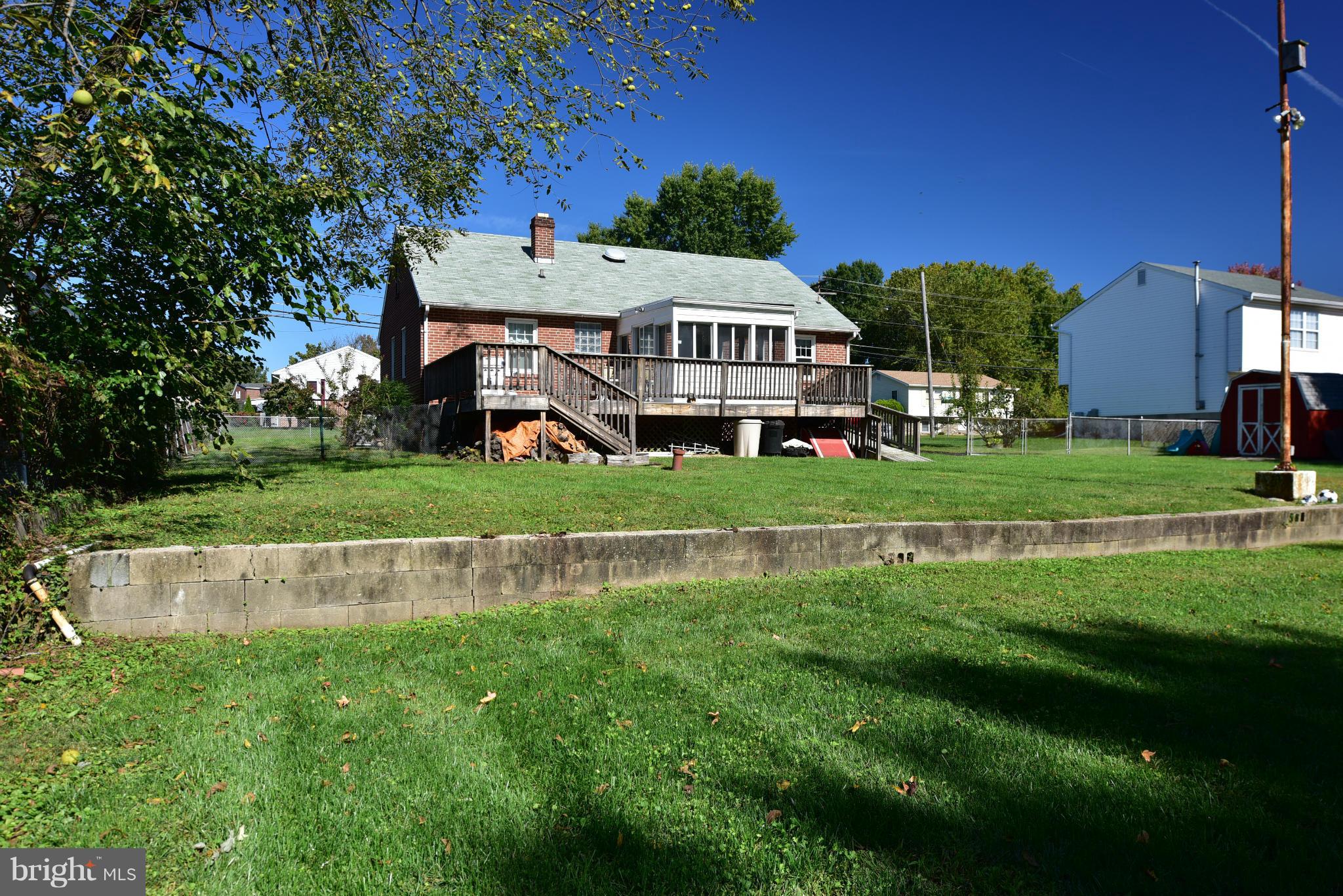 2027 Middleborough Road Essex, MD 21221 - Photo 7 of 24 Exterior (Rear)