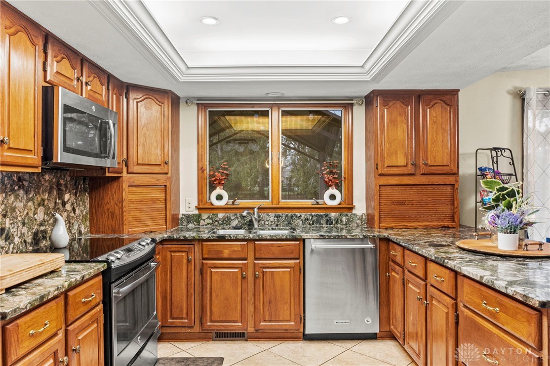 10189 Simms Station Road Dayton, OH 45458 - Photo 18 of 50 Gallery Image 18