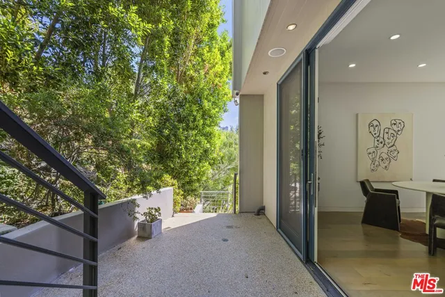 $3,000,000 | 2756 Westshire Drive, Los Angeles, CA 90068