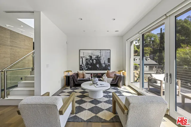 $3,000,000 | 2756 Westshire Drive, Los Angeles, CA 90068