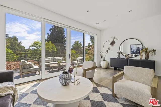 $3,000,000 | 2756 Westshire Drive, Los Angeles, CA 90068