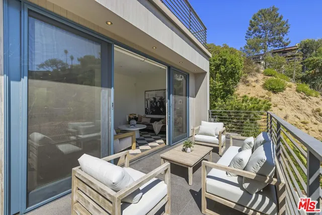 $3,000,000 | 2756 Westshire Drive, Los Angeles, CA 90068