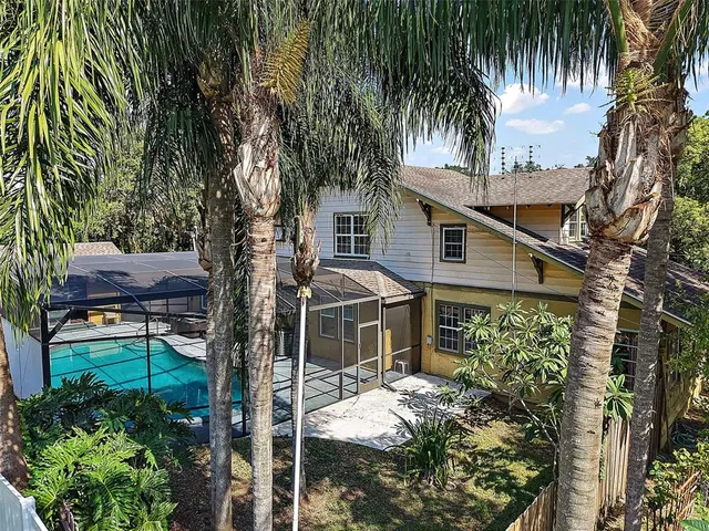 $299,900 | 150 East Charlotte Avenue, Eustis, FL 32726