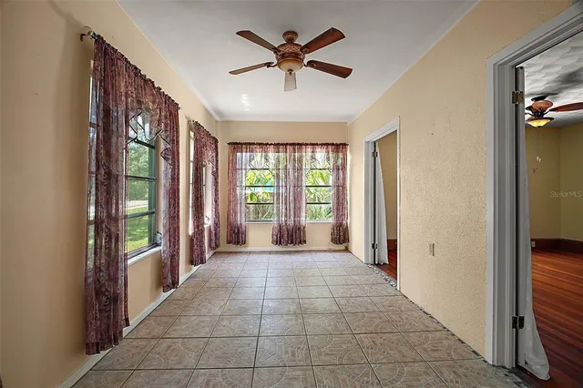 $299,900 | 150 East Charlotte Avenue, Eustis, FL 32726