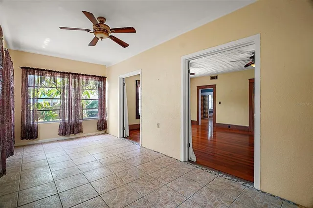 $299,900 | 150 East Charlotte Avenue, Eustis, FL 32726