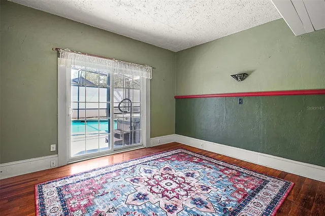 $299,900 | 150 East Charlotte Avenue, Eustis, FL 32726