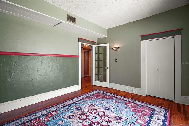 $299,900 | 150 East Charlotte Avenue, Eustis, FL 32726