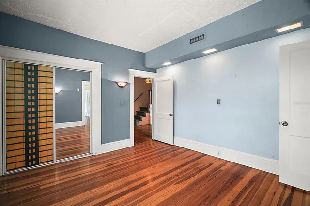 $299,900 | 150 East Charlotte Avenue, Eustis, FL 32726