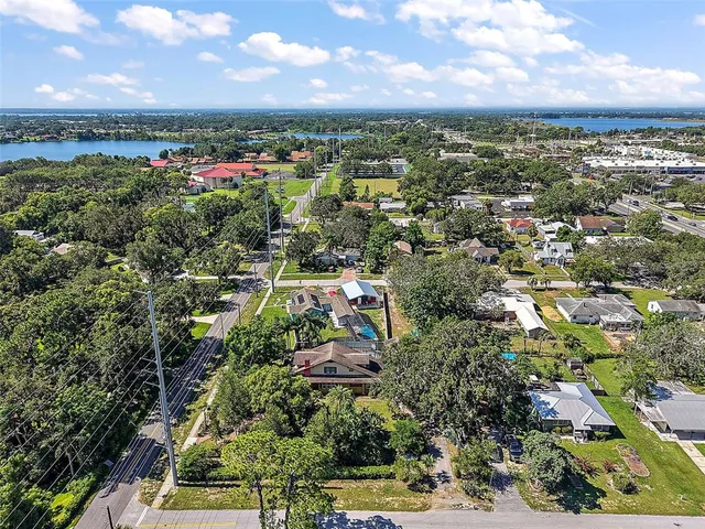 $299,900 | 150 East Charlotte Avenue, Eustis, FL 32726