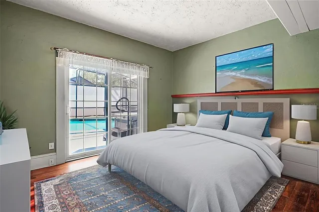 $299,900 | 150 East Charlotte Avenue, Eustis, FL 32726