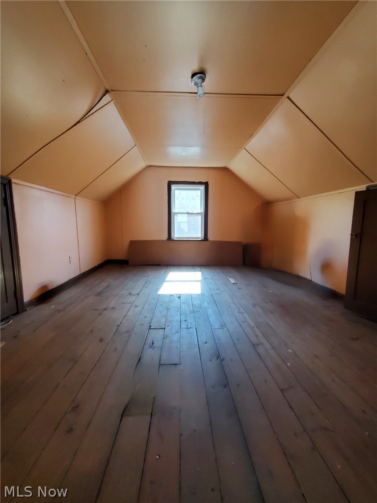 3958 Lansdale Road Cleveland, OH 44118 - Photo 9 of 13 Third floor Bedroom #4