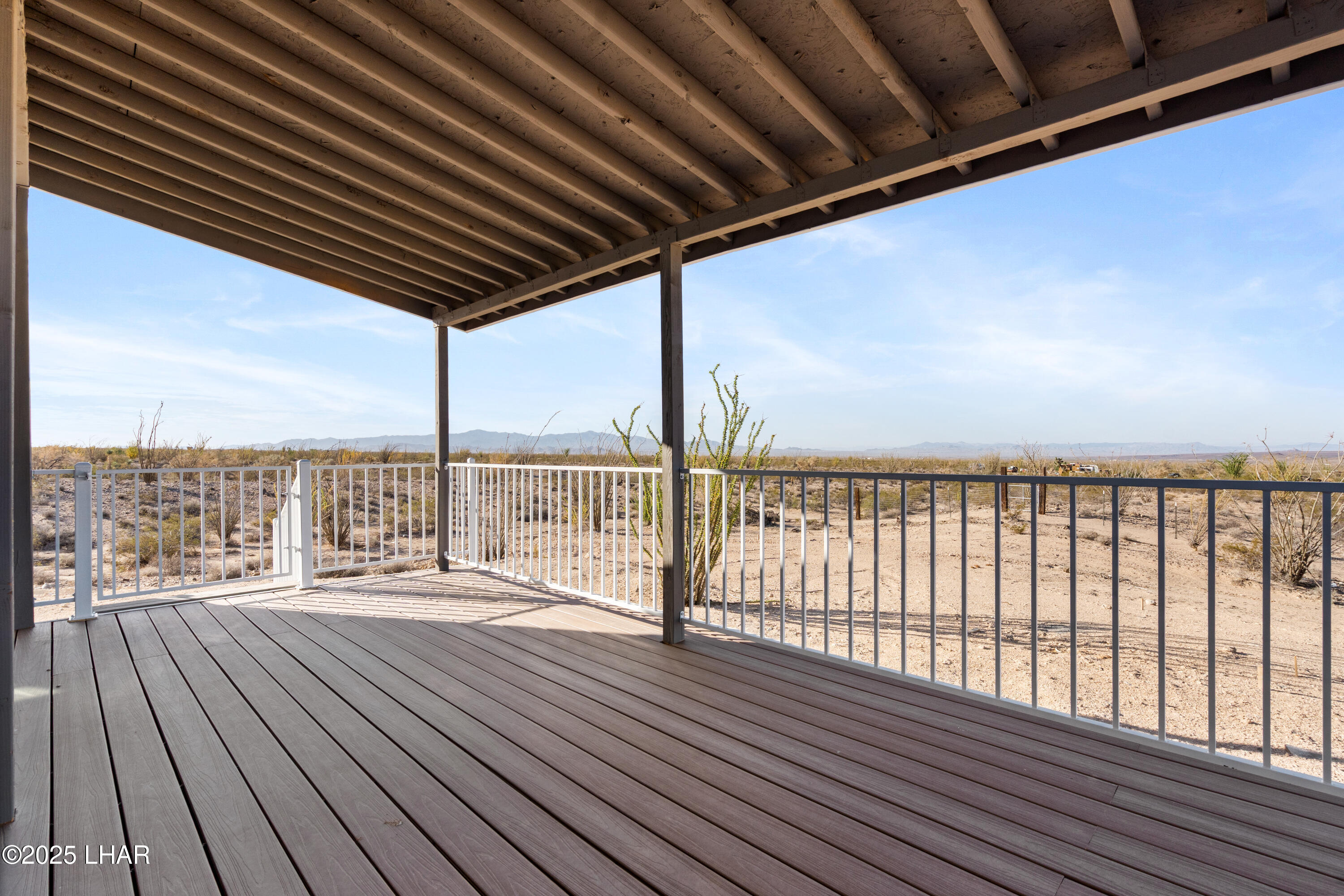 14445 Ashurst Road Yucca, AZ 86438 - Photo 20 of 57 19_dsc09326