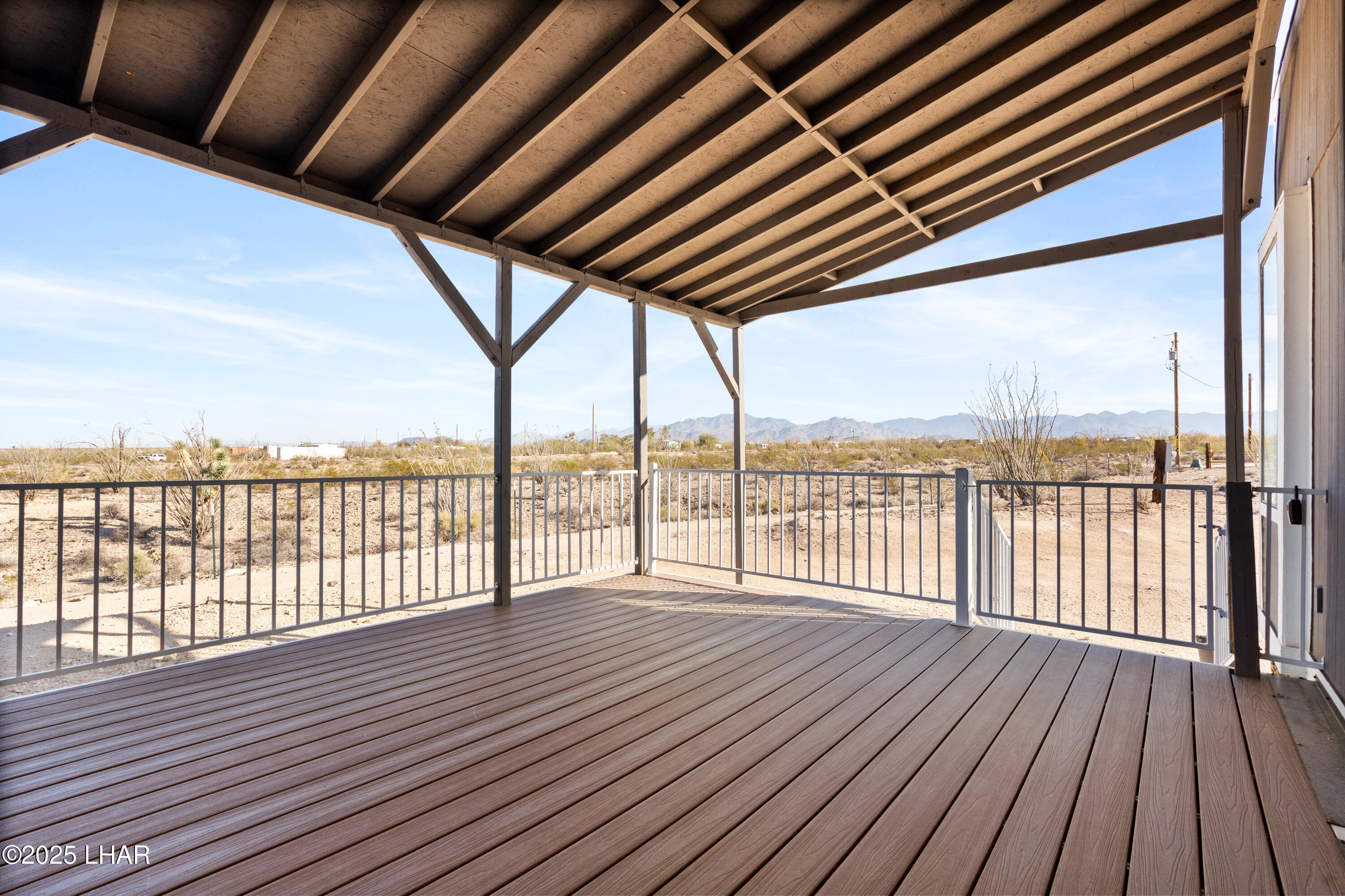 14445 Ashurst Road Yucca, AZ 86438 - Photo 23 of 57 22_dsc09341