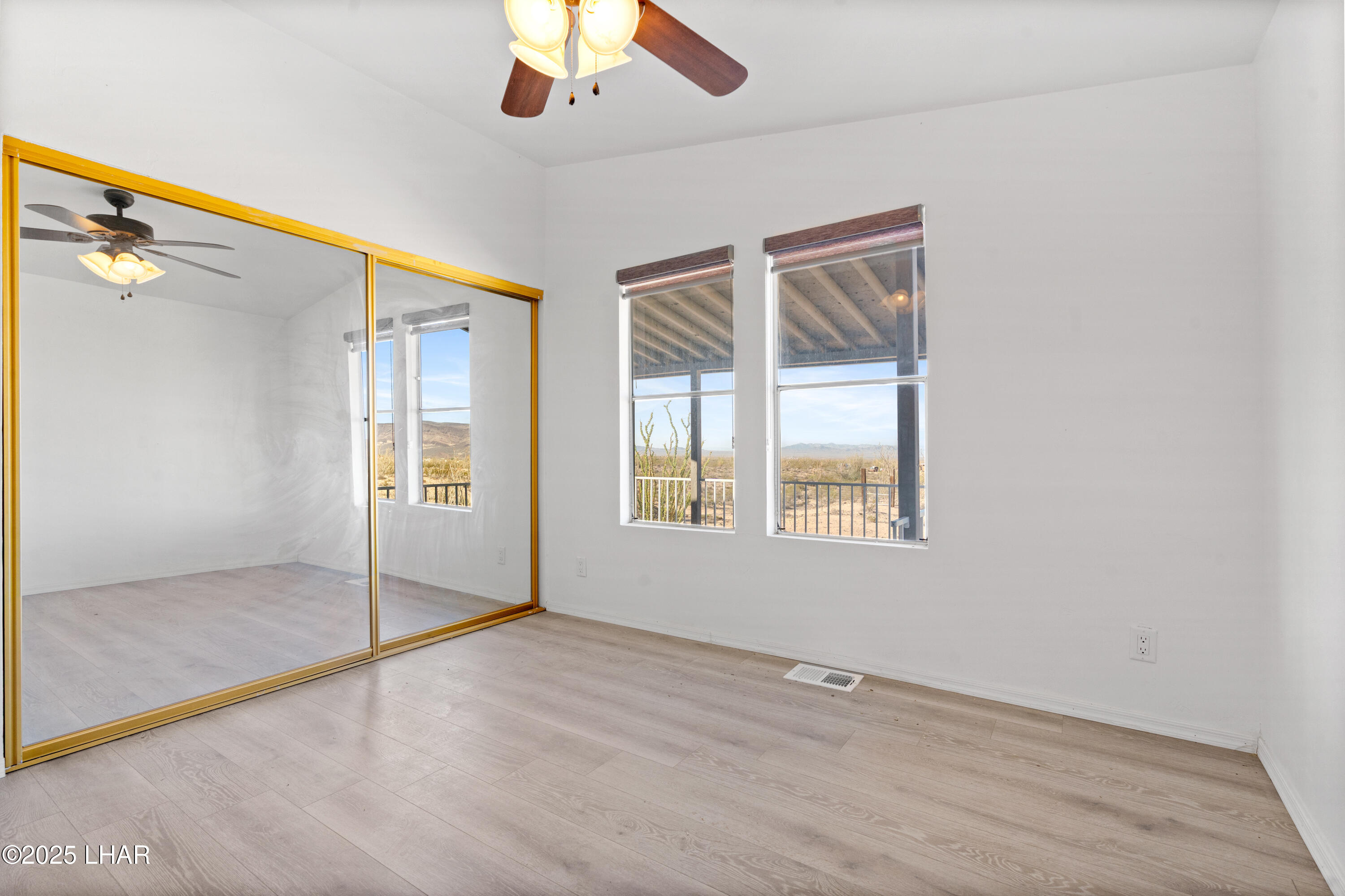 14445 Ashurst Road Yucca, AZ 86438 - Photo 10 of 57 3_dsc09231