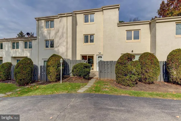 $3,975 | 107 Montrose Avenue, Bryn Mawr, PA 19010