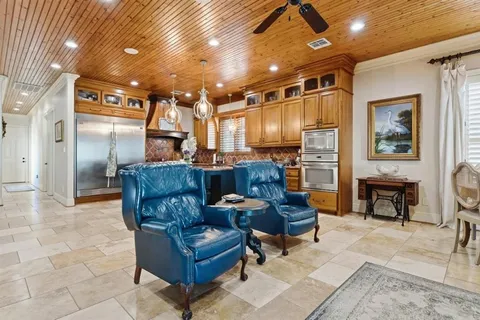 $850,000 | 1300 Charlestown Lane, Lake Charles, LA 70605